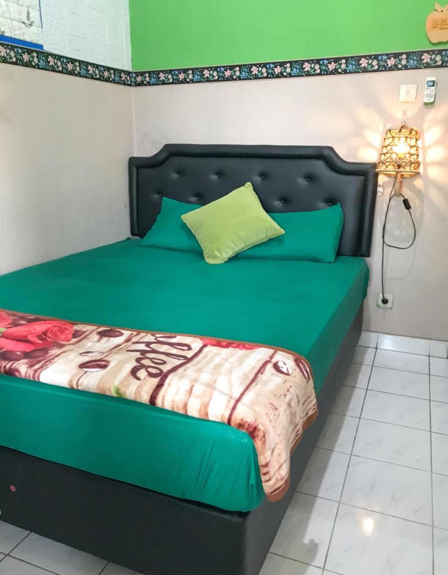 Glory Homestay Yogyakarta Extérieur photo