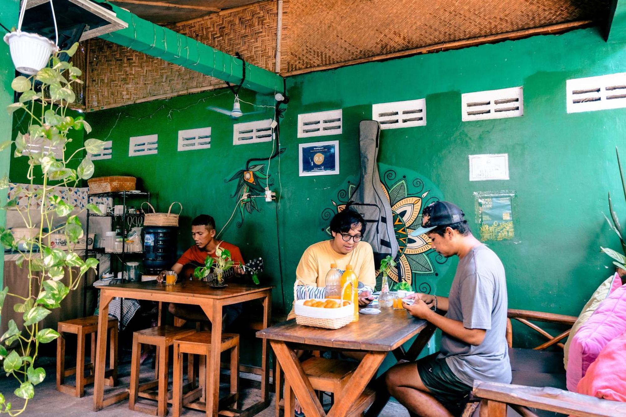 Glory Homestay Yogyakarta Extérieur photo