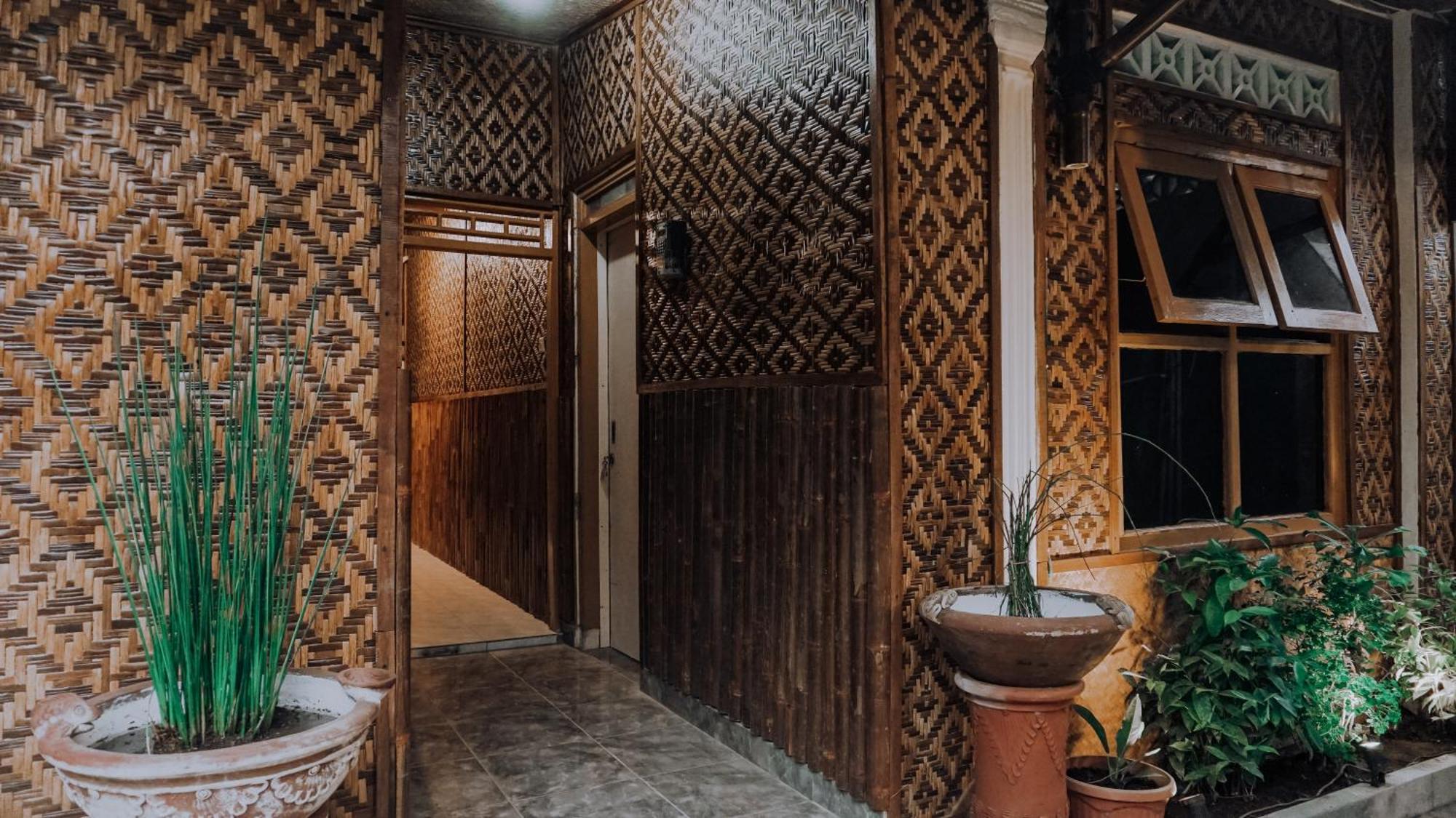Glory Homestay Yogyakarta Extérieur photo