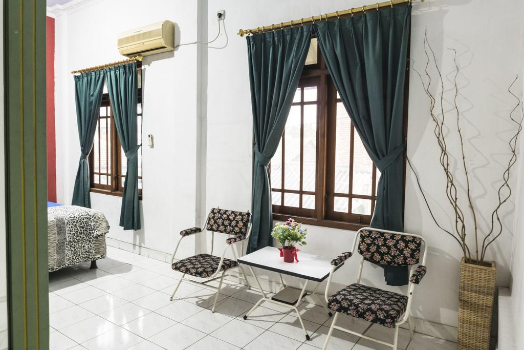Glory Homestay Yogyakarta Extérieur photo