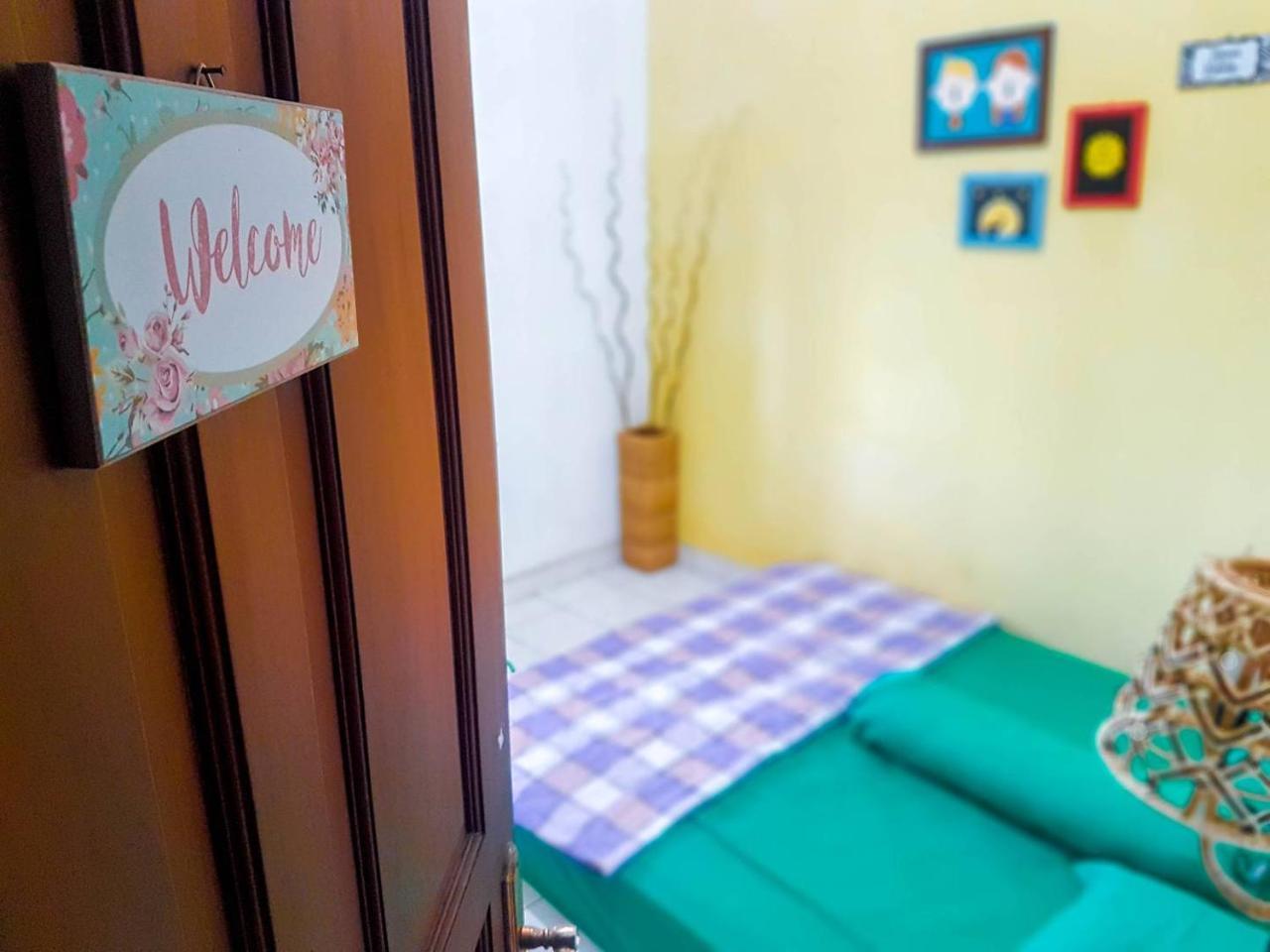 Glory Homestay Yogyakarta Extérieur photo